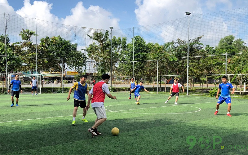 Luật bóng đá 5 người: Chi tiết theo tiêu chuẩn FIFA 3 cách chơi bóng đá 5 người